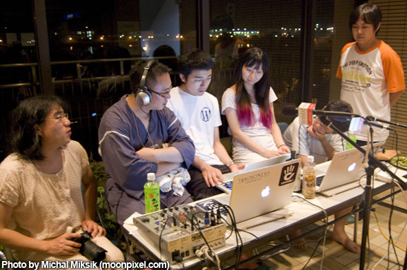 20110827.12.wordbeach